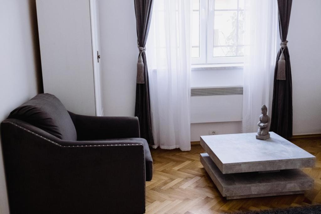 ☆ Bulevard Apartments ☆ Arad Exterior foto