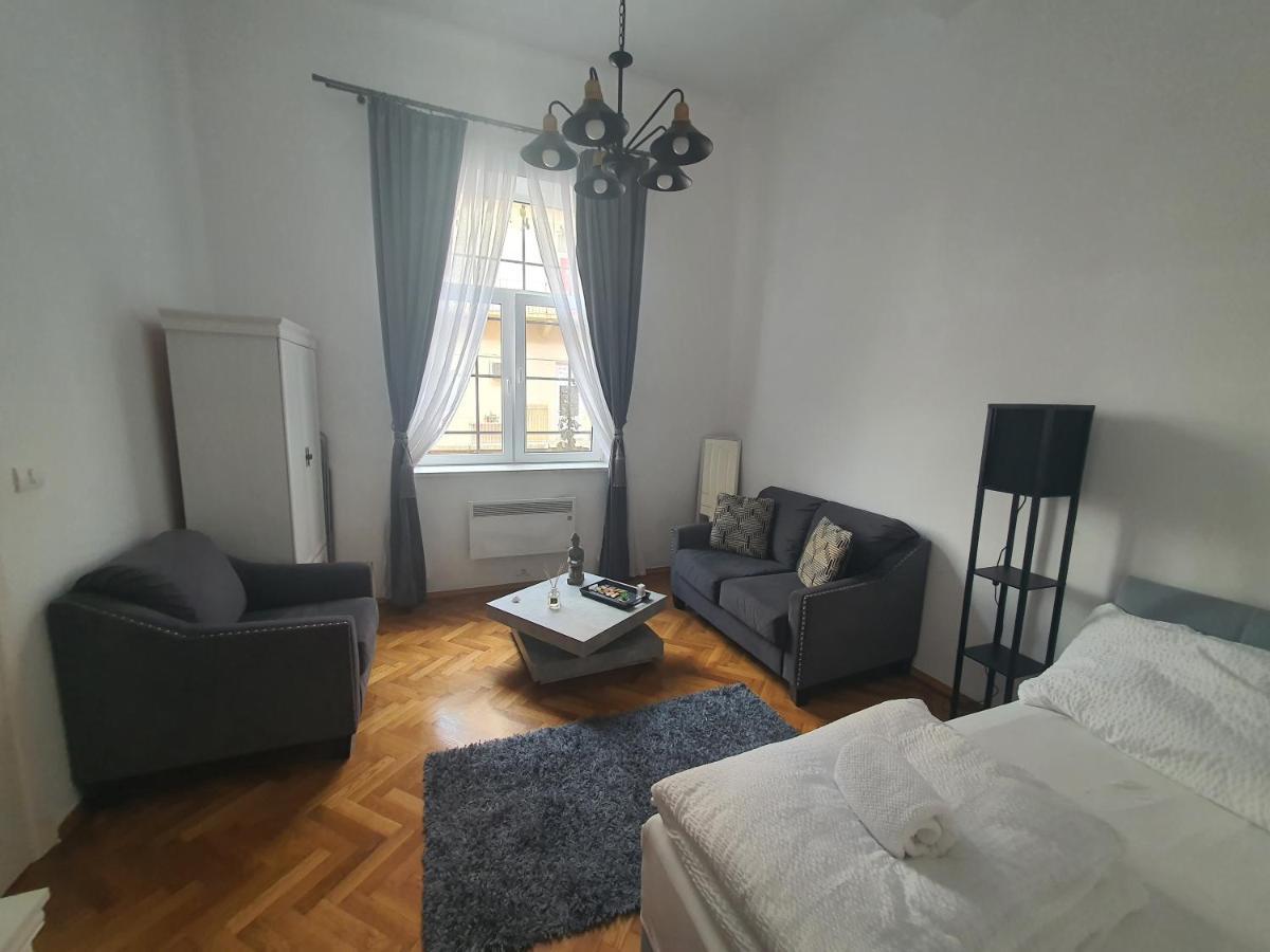 ☆ Bulevard Apartments ☆ Arad Exterior foto